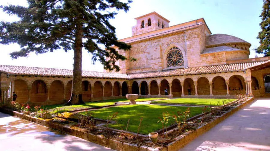 Iglesia de San Pedro de la Rúa, Estella, Navarra - Camino Francés :: Guía del Camino de Santiago