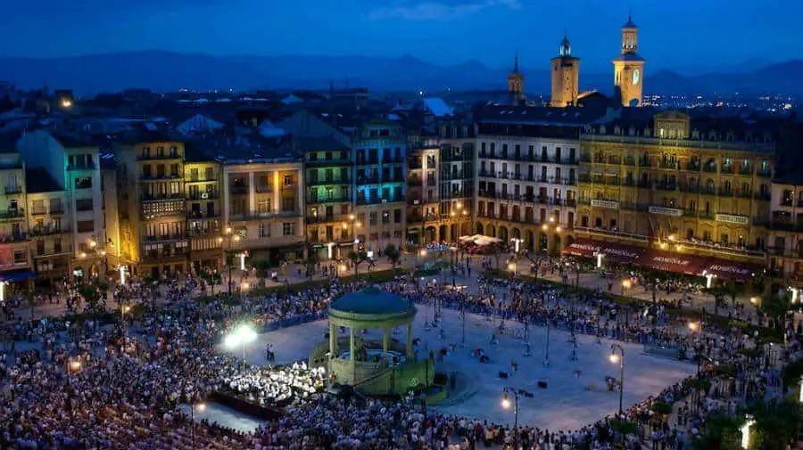 Plaza del Castillo, Pamplona, Navarra - Camino Francés :: Guía del Camino de Santiago