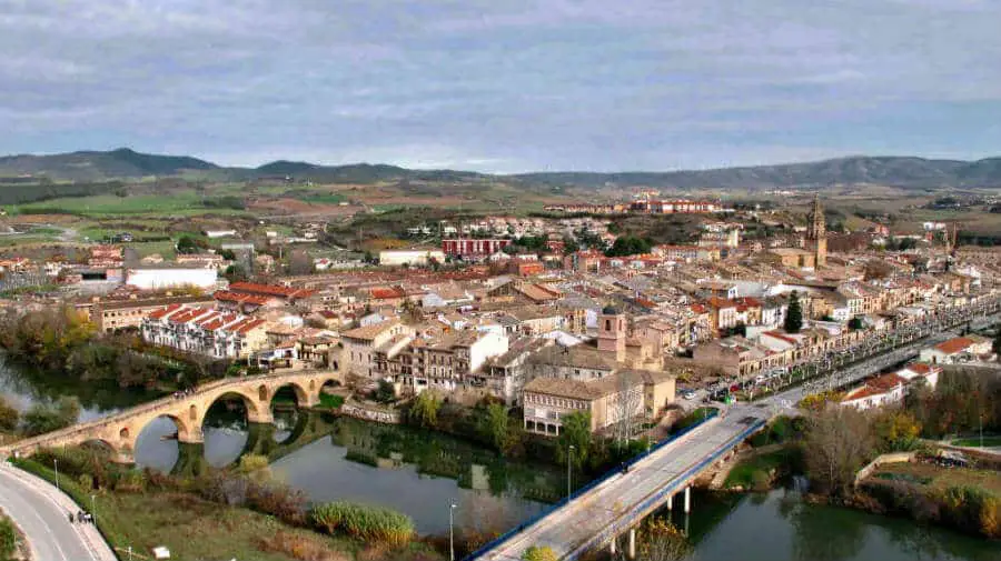 Puente la Reina, Navarra, Camino Francés :: Albergues del Camino de Santiago