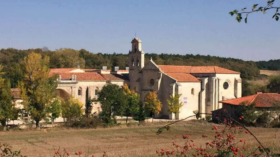 San Juan de Ortega, Burgos, Camino Francés :: Albergues del Camino de Santiago