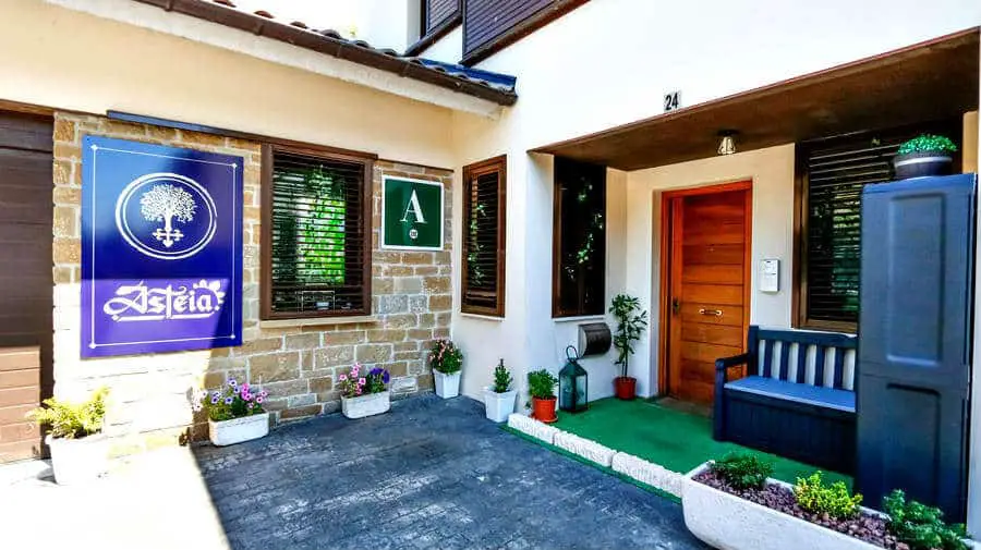 Albergue Asteia Hostel, Larrasoaña, Navarra, Camino Francés :: Albergues del Camino de Santiago