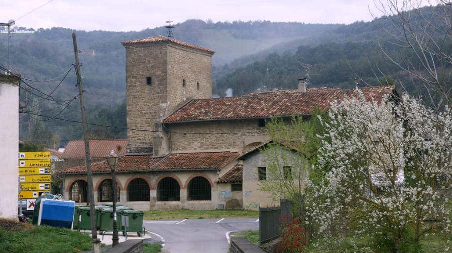 Iglesia de San Nicolás, Larrasoaña, Navarra - Camino Francés :: Guía del Camino de Santiago