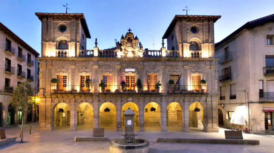 Viana, Navarra - Camino Francés (Etapa de Los Arcos a Logroño) :: Albergues del Camino de Santiago