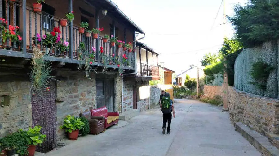 Riego de Ambrós, León - Camino Francés (Etapa de Rabanal del Camino a Ponferrada) :: Albergues del Camino de Santiago