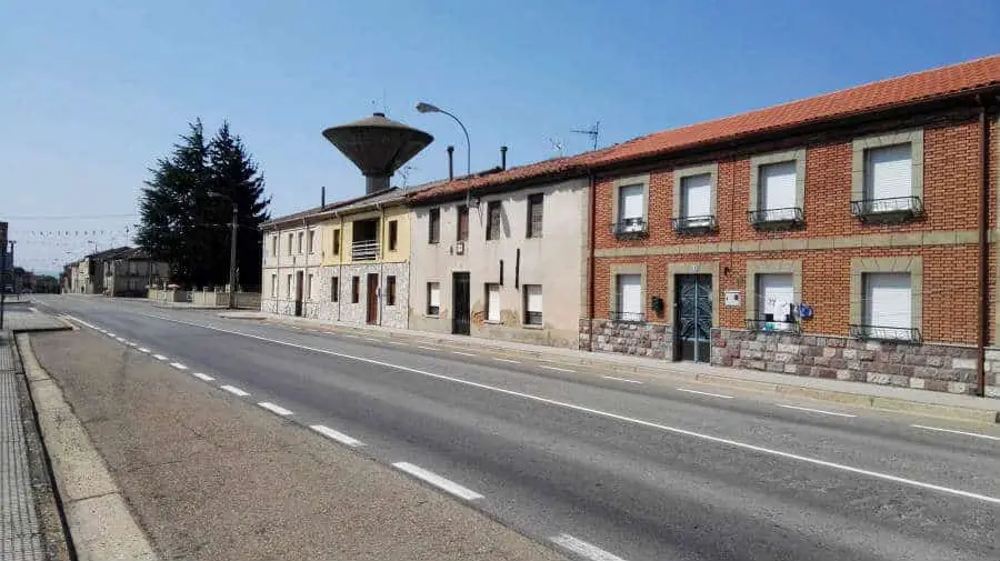 San Martín del Camino, León - Camino Francés (Etapa de Villadangos del Páramo a Astorga) :: Albergues del Camino de Santiago
