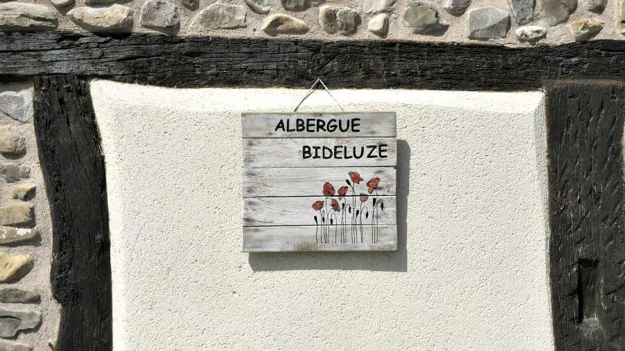 Albergue Bideluze, Castildelgado, Burgos - Camino Francés :: Albergues del Camino de Santiago