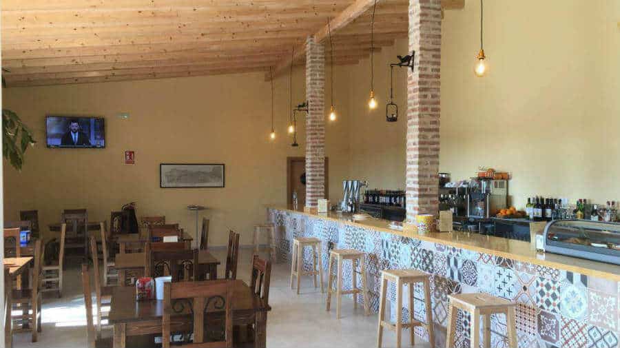 Albergue La Perala, Bercianos del Real Camino, León - Camino Francés :: Albergues del Camino de Santiago