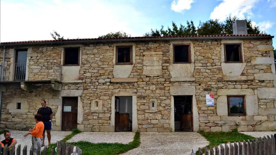 Albergue de peregrinos de As Seixas, As Seixas-Merlán, Lugo - Camino Primitivo :: Albergues del Camino de Santiago Albergue de peregrinos de As Seixas, As Seixas-Merlán, Lugo - Camino Primitivo :: Albergues del Camino de Santiago