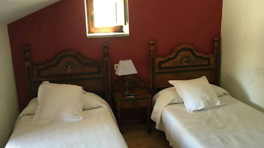 Casa Navarro, O Cebreiro, Lugo - Camino Francés :: Alojamientos del Camino de Santiago