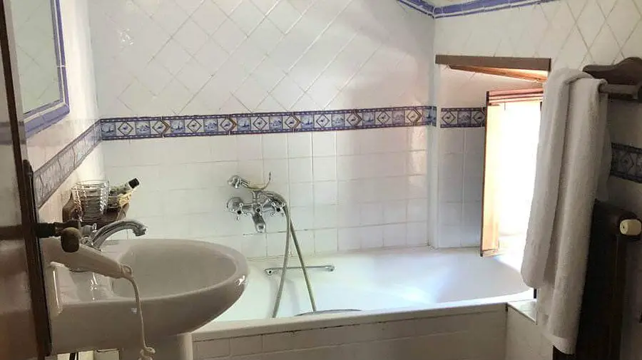 Casa Navarro, O Cebreiro, Lugo - Camino Francés :: Alojamientos del Camino de Santiago