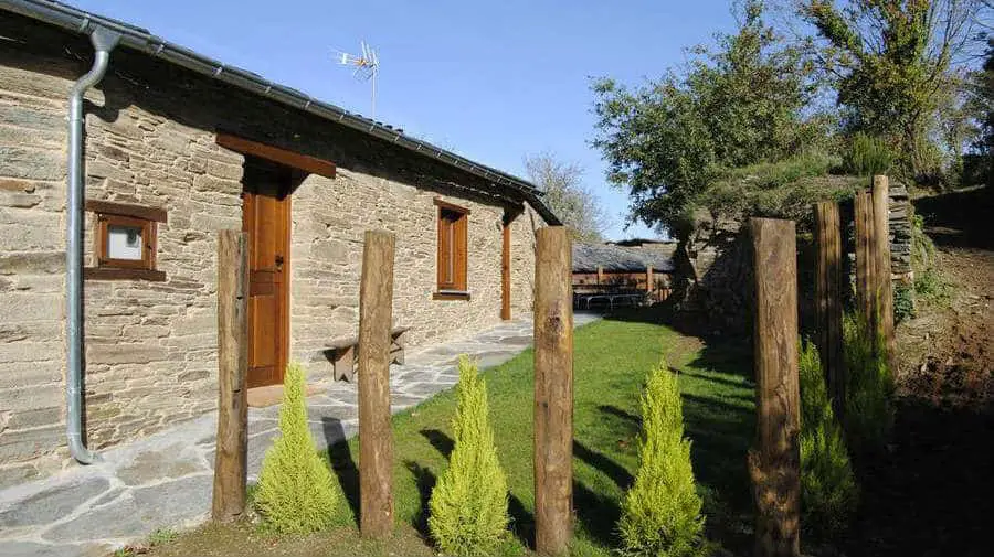 Casas de Outeiro, Samos, Lugo - Camino Francés :: Alojamientos del Camino de Santiago