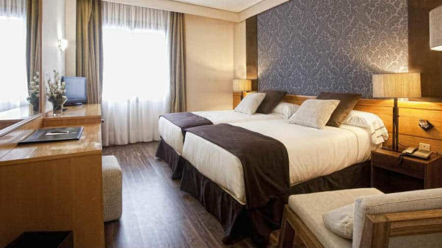 Hotel Alfonso IX, Sarria - Camino Francés :: Alojamientos del Camino de Santiago