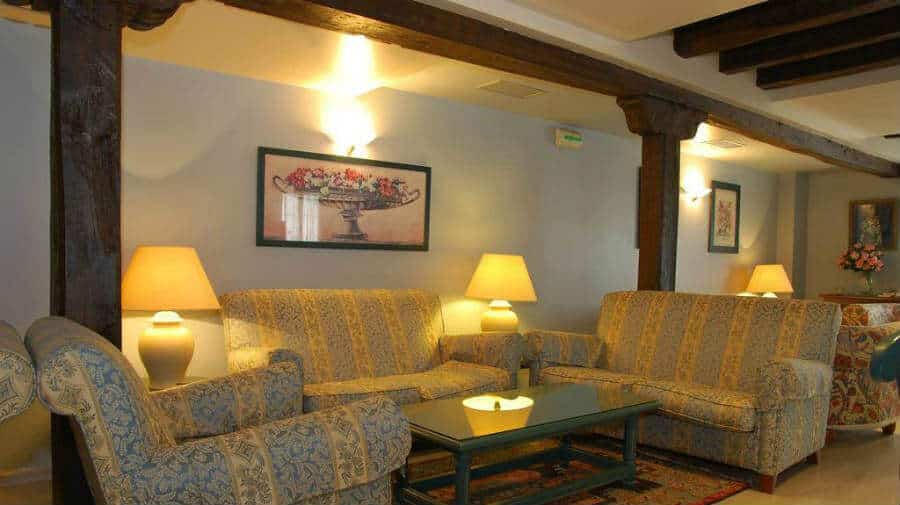 Hotel Loizu, Burguete, Navarra - Camino Francés :: Alojamientos del Camino de Santiago