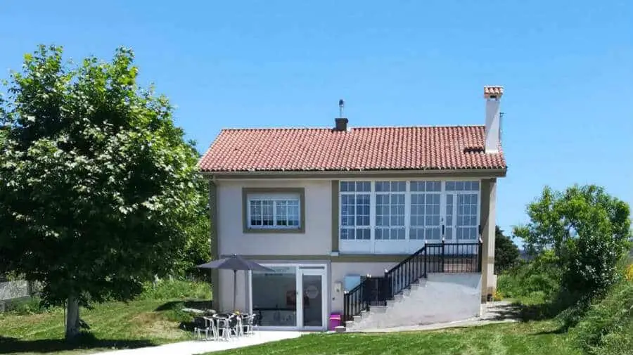 Pensión Diana, O Pedrouzo, La Coruña - Camino Francés :: Alojamientos del Camino de Santiago