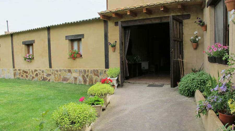 Albergue San Pelayo, Puente Villarente, León - Camino Francés :: Albergues del Camino de Santiago