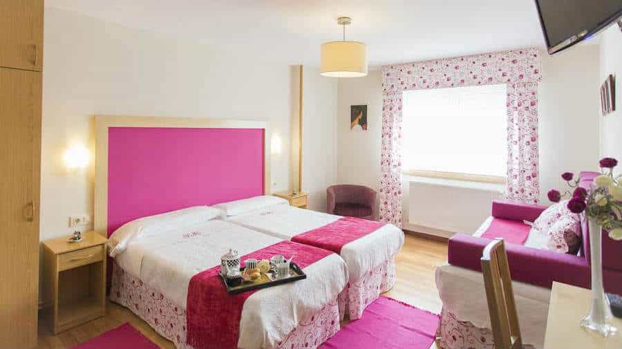 Hostal Maribel, O Pedrouzo, La Coruña - Camino Francés :: Alojamientos del Camino de Santiago