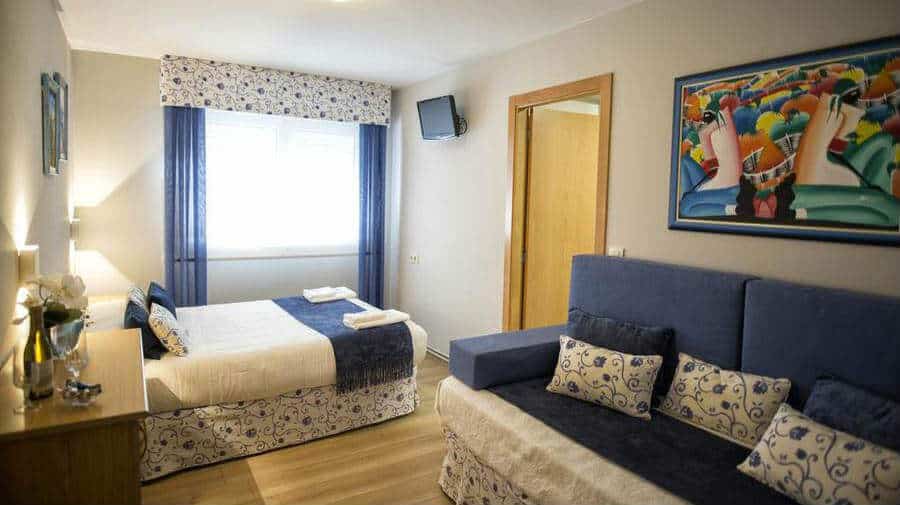 Hostal Maribel, O Pedrouzo, La Coruña - Camino Francés :: Alojamientos del Camino de Santiago