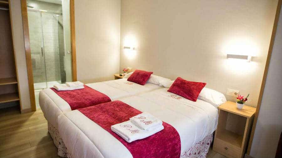 Hostal Maribel, O Pedrouzo, La Coruña - Camino Francés :: Alojamientos del Camino de Santiago