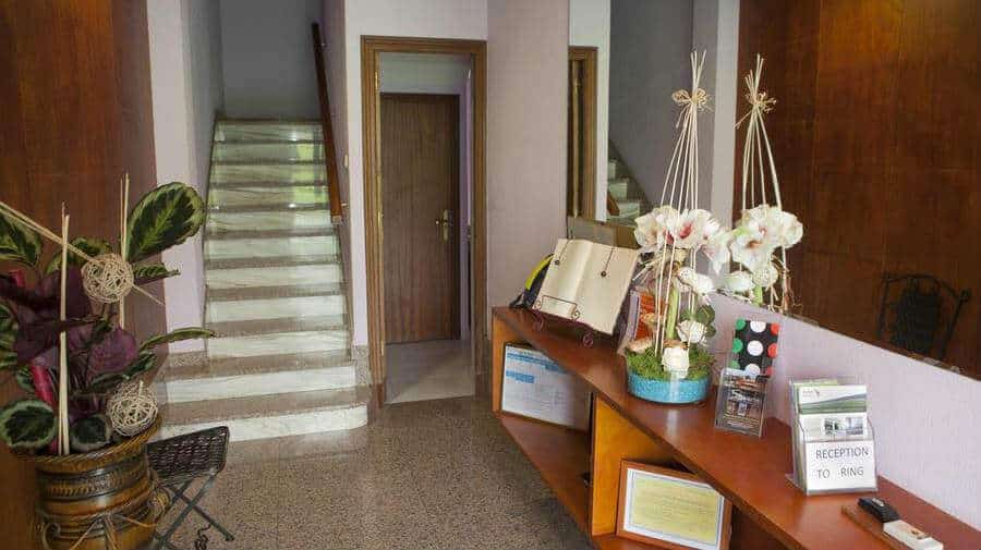 Hostal Maribel, O Pedrouzo, La Coruña - Camino Francés :: Alojamientos del Camino de Santiago