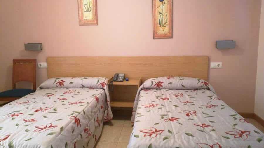 Hostal San Paio, Lavacolla, La Coruña - Camino Francés :: Alojamientos del Camino de Santiago