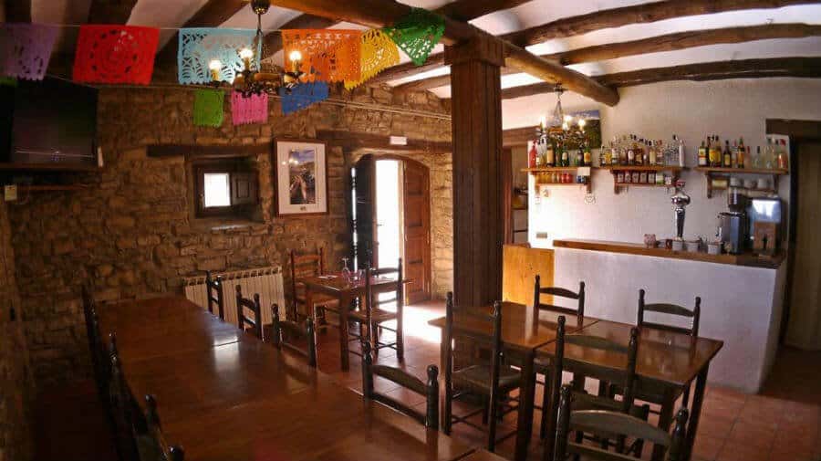 Albergue, Restaurante y Camping de Artieda, Zaragoza - Camino Aragonés :: Albergues del Camino de Santiago