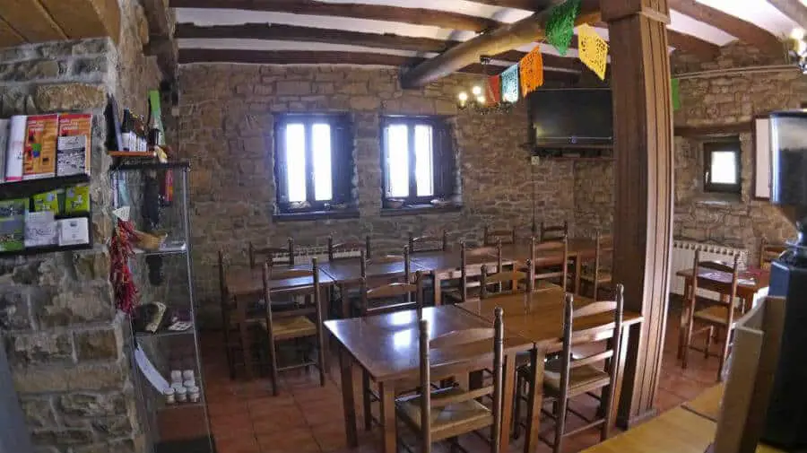 Albergue, Restaurante y Camping de Artieda, Zaragoza - Camino Aragonés :: Albergues del Camino de Santiago