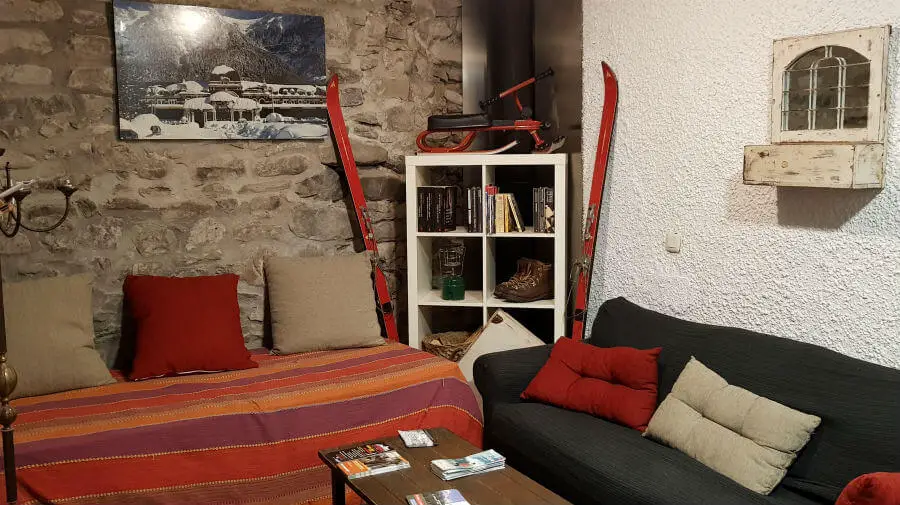 Albergue Tritón, Villanúa, Huesca - Camino Aragonés :: Albergues del Camino de Santiago