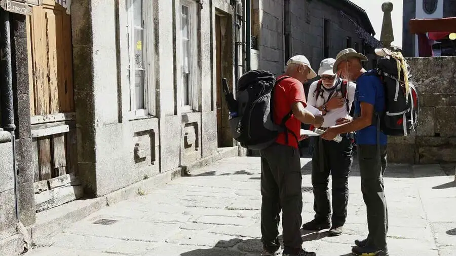 Peregrinos del Camino Portugués en Tui (Pontevedra) - Camino Portugués :: Albergues del Camino de Santiago