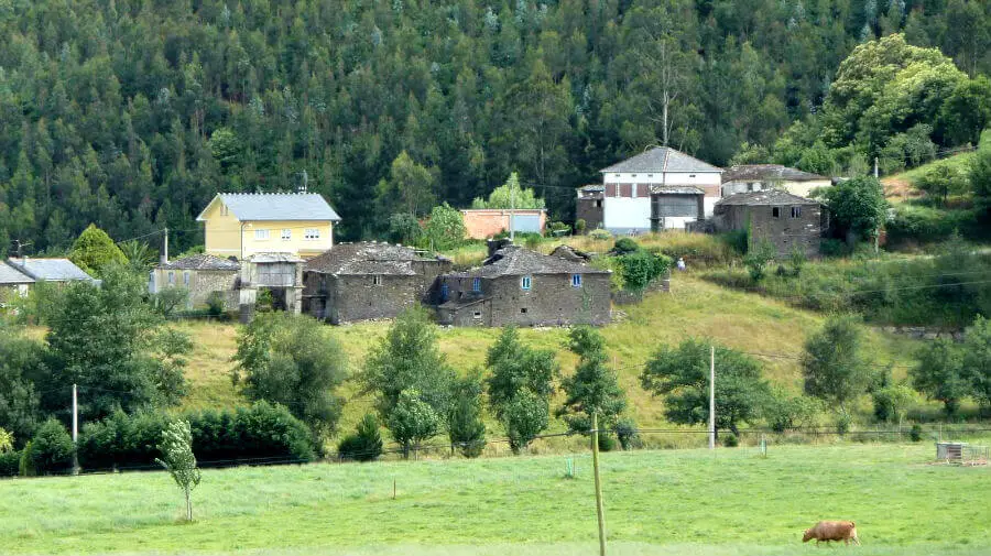 Trabada, Lugo - Camino del Norte (Variante Histórica) :: Albergues del Camino de Santiago