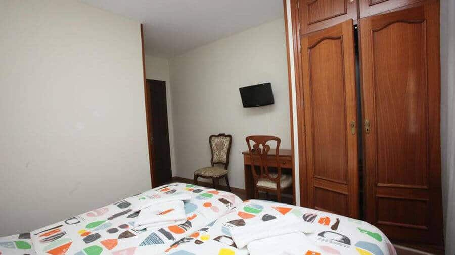 Hostal Central, La Virgen del Camino, León - Camino Francés :: Alojamientos del Camino de Santiago