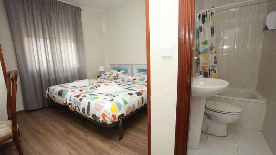 Hostal Central, La Virgen del Camino, León - Camino Francés :: Alojamientos del Camino de Santiago