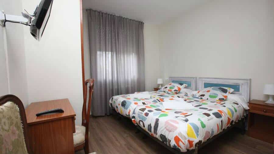 Hostal Central, La Virgen del Camino, León - Camino Francés :: Alojamientos del Camino de Santiago