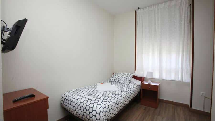 Hostal Central, La Virgen del Camino, León - Camino Francés :: Alojamientos del Camino de Santiago