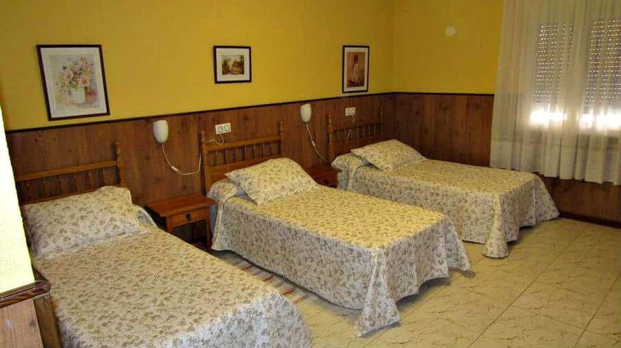 Hostal El Abuelo, Trobajo del Camino, León - Camino Francés :: Alojamientos del Camino de Santiago