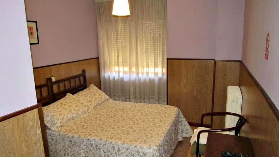 Hostal El Abuelo, Trobajo del Camino, León - Camino Francés :: Alojamientos del Camino de Santiago