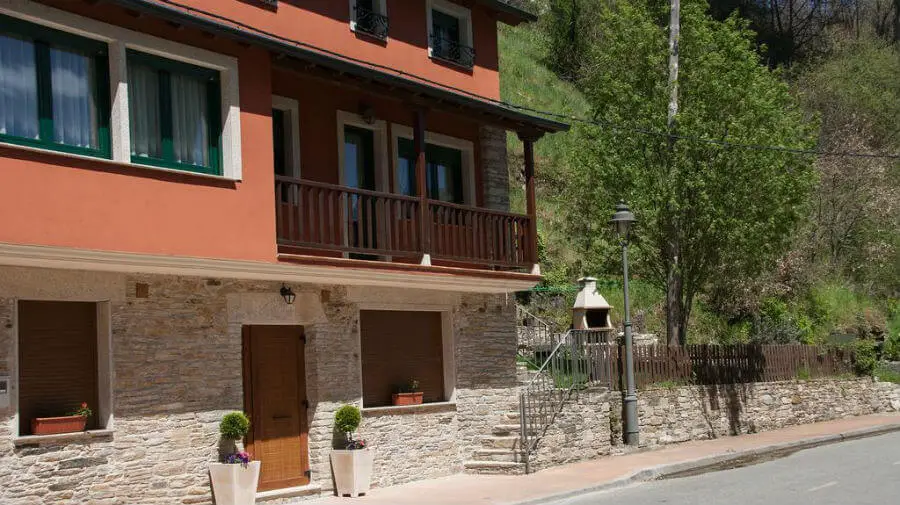 Hostal El Recanto, Vega de Valcarce, León - Camino Francés :: Alojamientos del Camino de Santiago