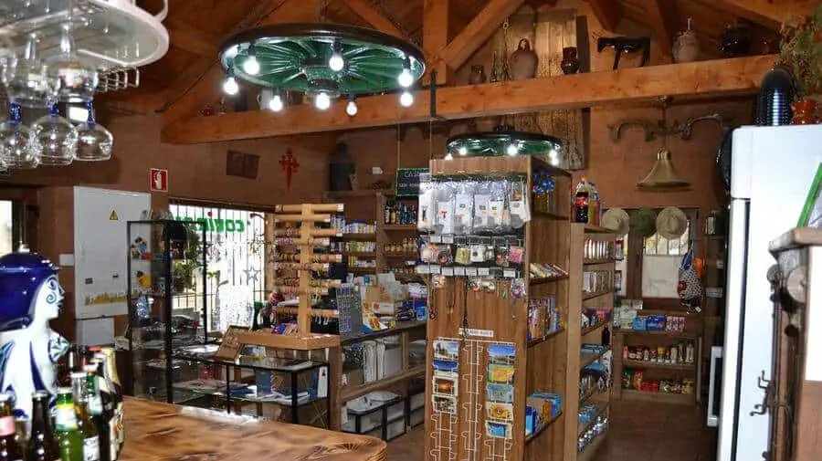 Hostal El Trasgu de Foncebadón, Foncebadón, León - Camino Francés :: Alojamientos del Camino de Santiago