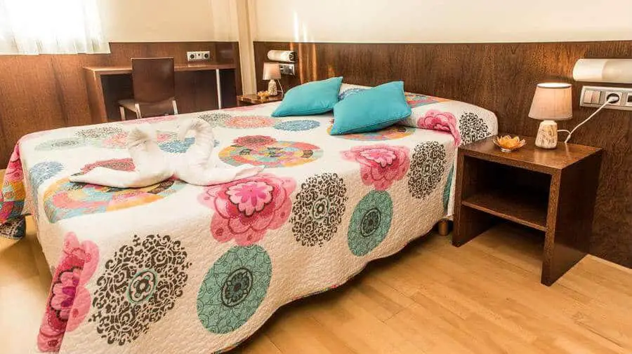 Hostal Nirvana, Ponferrada, León - Camino Francés :: Alojamientos del Camino de Santiago
