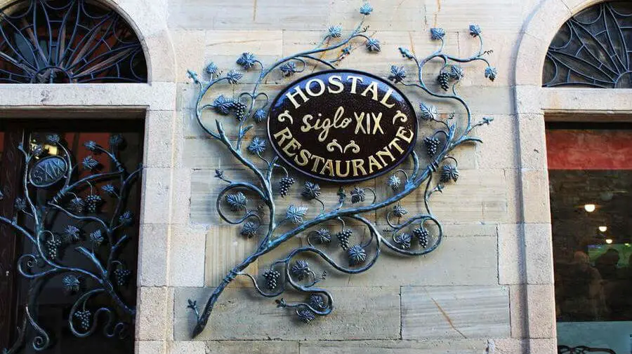 Hostal Siglo XIX, Cacabelos, León - Camino Francés :: Alojamientos del Camino de Santiago