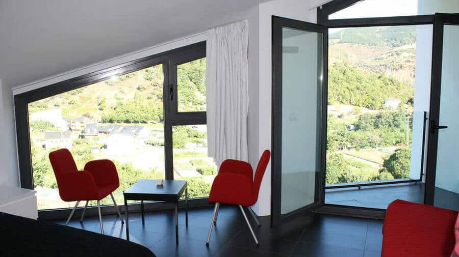 Hostal Tres Campanas, Villafranca del Bierzo, León - Camino Francés :: Alojamientos del Camino de Santiago