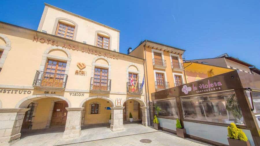 Hotel Aroi Bierzo Plaza, Ponferrada, León - Camino Francés :: Alojamientos del Camino de Santiago