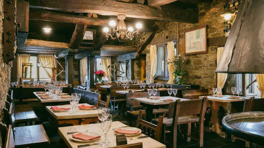 Hotel La Moncloa de San Lázaro, Cacabelos, León - Camino Francés :: Alojamientos del Camino de Santiago
