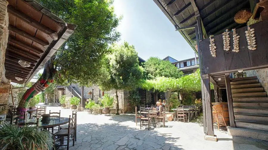 Hotel La Moncloa de San Lázaro, Cacabelos, León - Camino Francés :: Alojamientos del Camino de Santiago