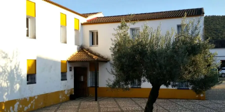 Albergue municipal de Almadén de la Plata, Sevilla - Vía de la Plata :: Albergues del Camino de Santiago
