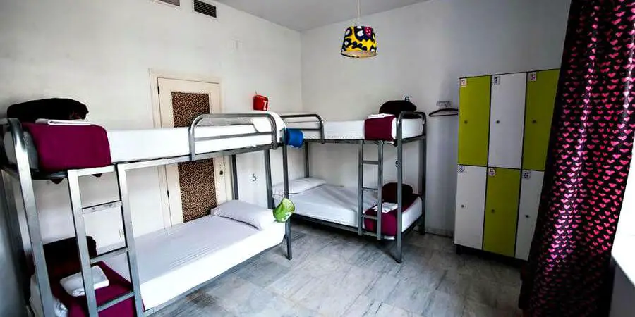 Albergue La Flamenka Hostel, Sevilla - Vía de la Plata :: Albergues del Camino de Santiago