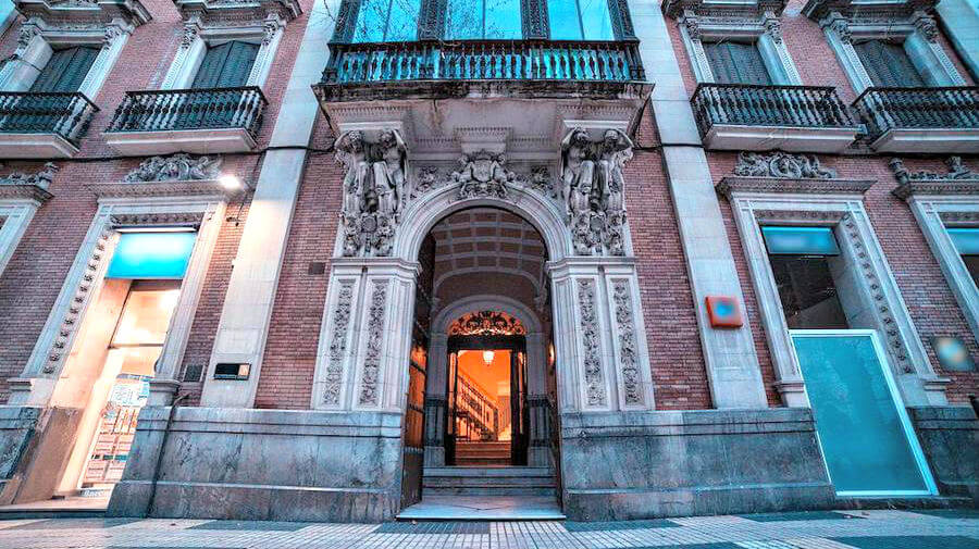 Albergue La Flamenka Hostel, Sevilla - Vía de la Plata :: Albergues del Camino de Santiago