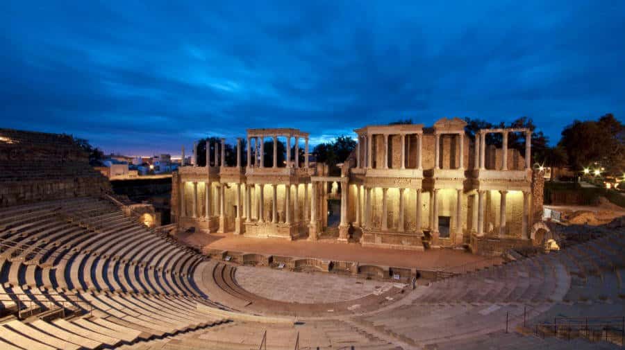 Teatro romano de Mérida, Badajoz - Vía de la Plata :: Guía del Camino de Santiago