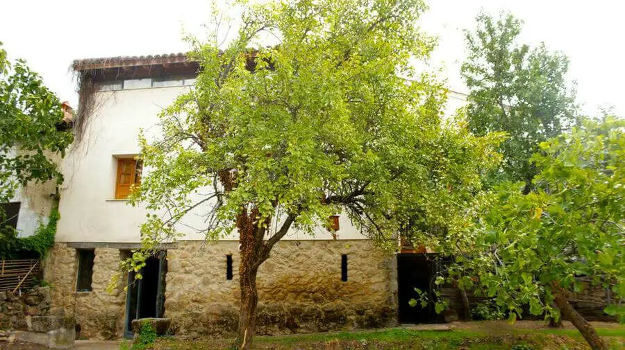Albergue Turístico Vía de la Plata, Baños de Montemayor, Cáceres - Vía de la Plata :: Albergues del Camino de Santiago