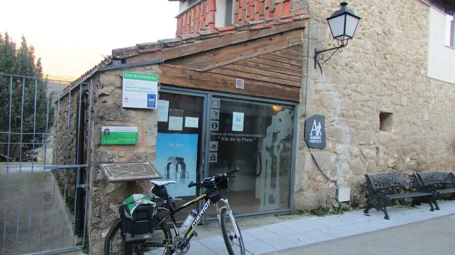 Albergue Turístico Vía de la Plata, Baños de Montemayor, Cáceres - Vía de la Plata :: Albergues del Camino de Santiago
