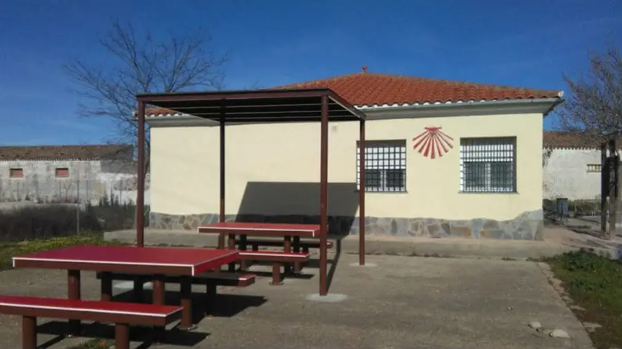 Albergue minicipal de pregrinos de Valdesalor, Cáceres - Vía de la Plata :: Albergues del CaminAlbergue municipal de pregrinos de Valdesalor, Cáceres - Vía de la Plata :: Albergues del Camino de Santiagoo de Santiago